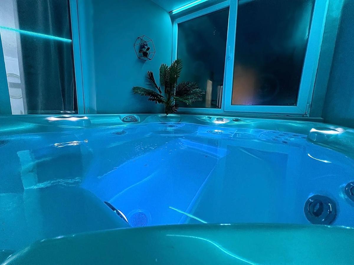 Luxor - Jacuzzi&Cozy Apartments Sibiu Extérieur photo