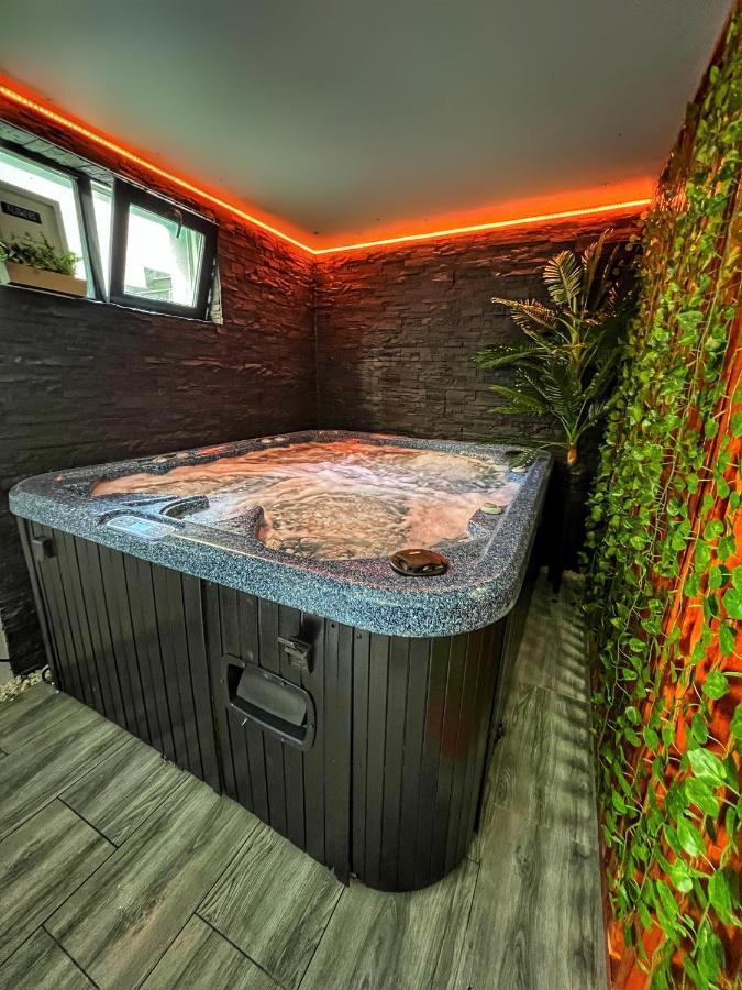 Luxor - Jacuzzi&Cozy Apartments Sibiu Extérieur photo