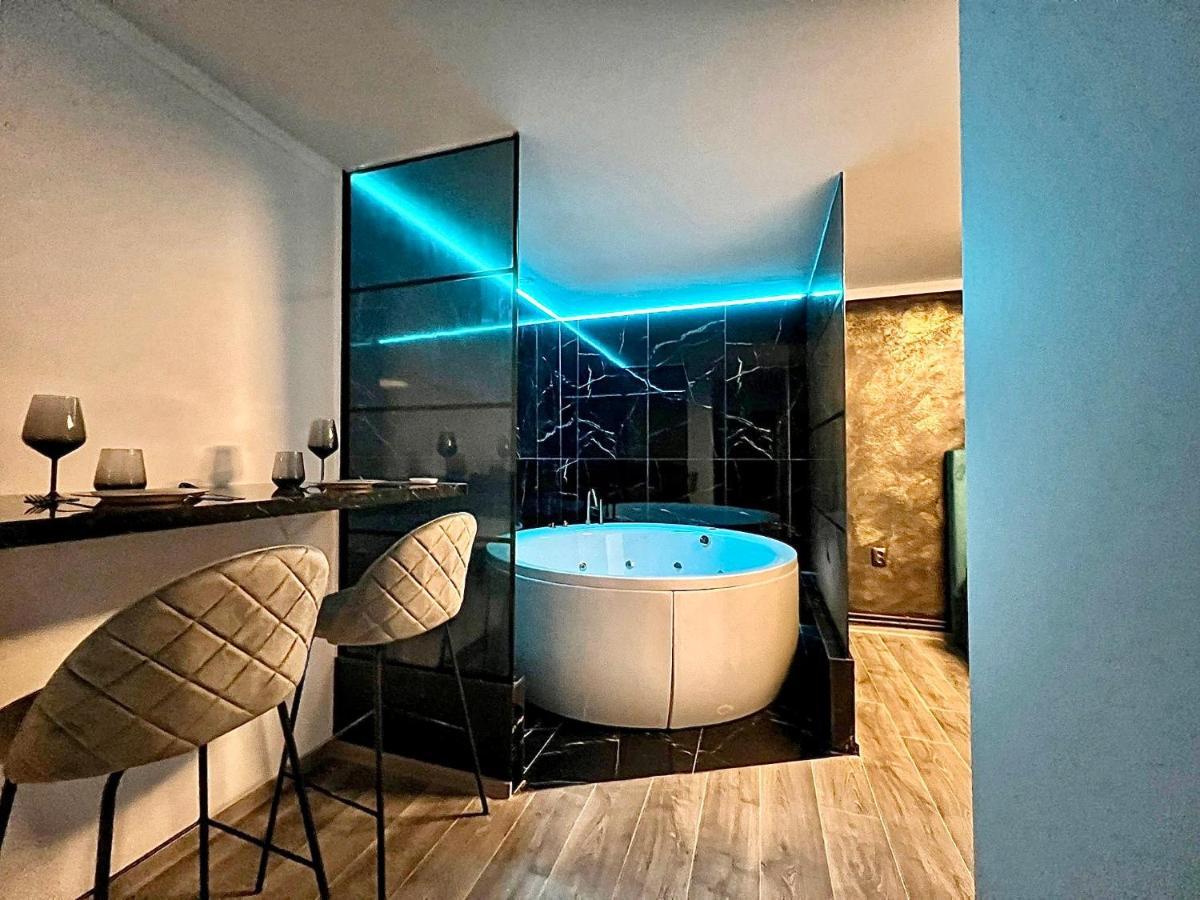 Luxor - Jacuzzi&Cozy Apartments Sibiu Extérieur photo