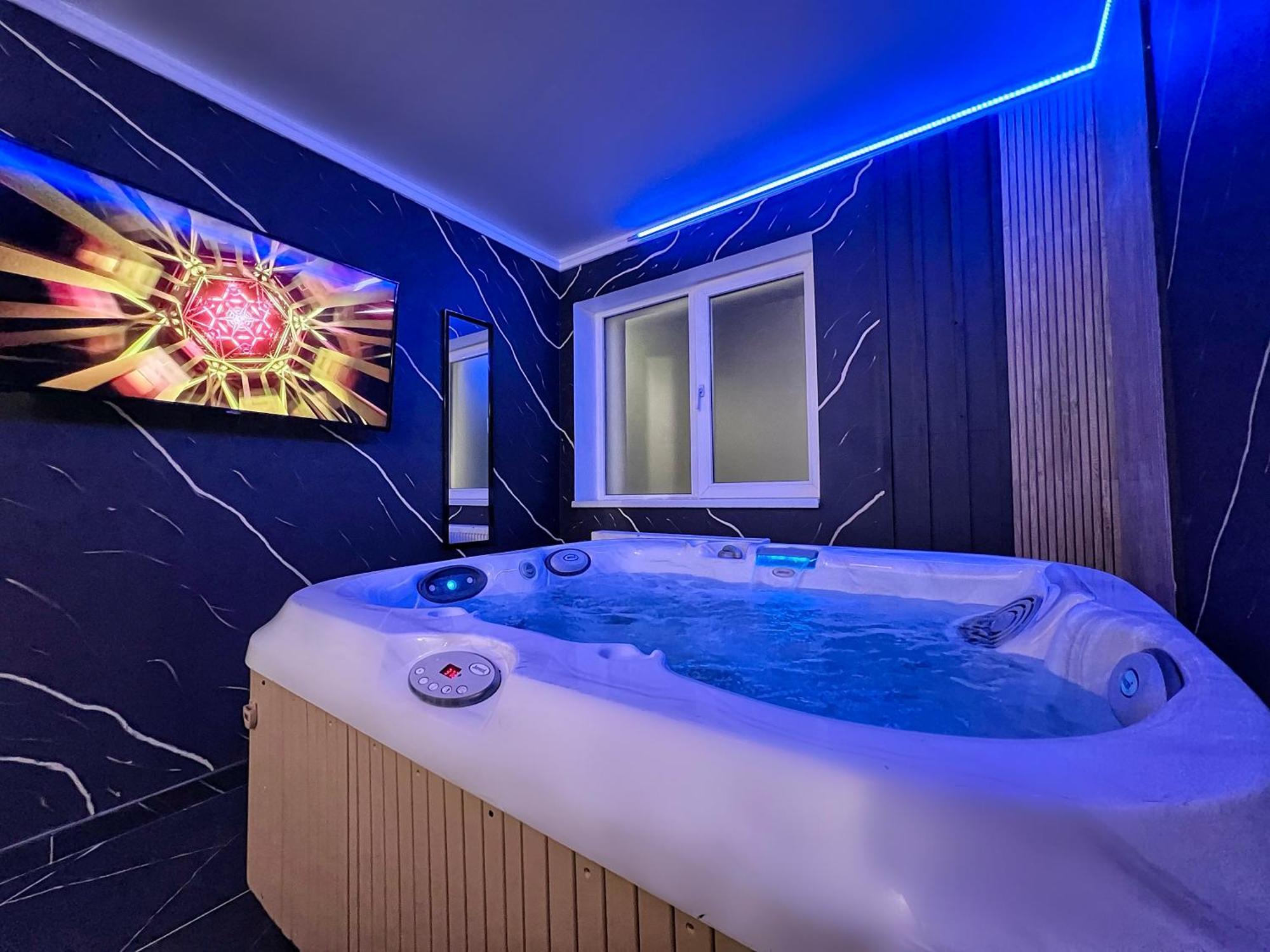 Luxor - Jacuzzi&Cozy Apartments Sibiu Extérieur photo