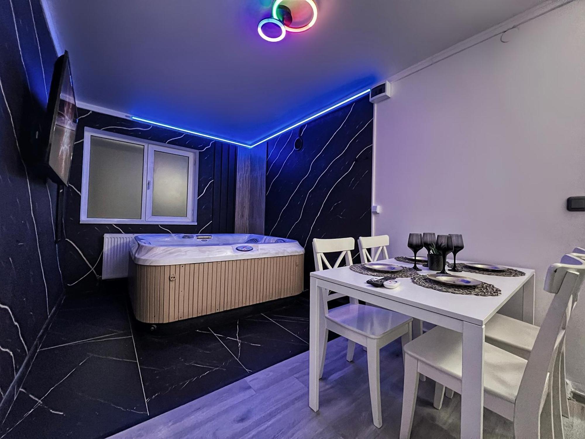 Luxor - Jacuzzi&Cozy Apartments Sibiu Extérieur photo