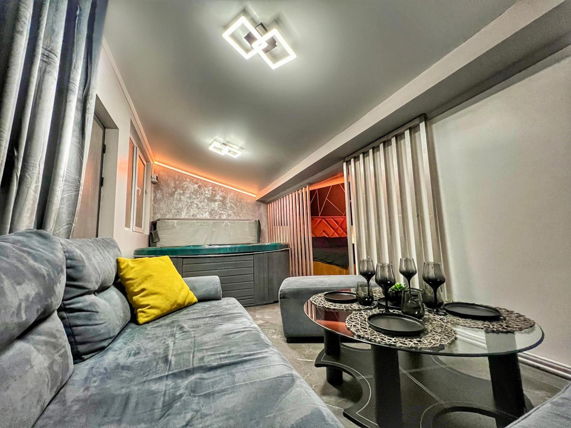 Luxor - Jacuzzi&Cozy Apartments Sibiu Extérieur photo