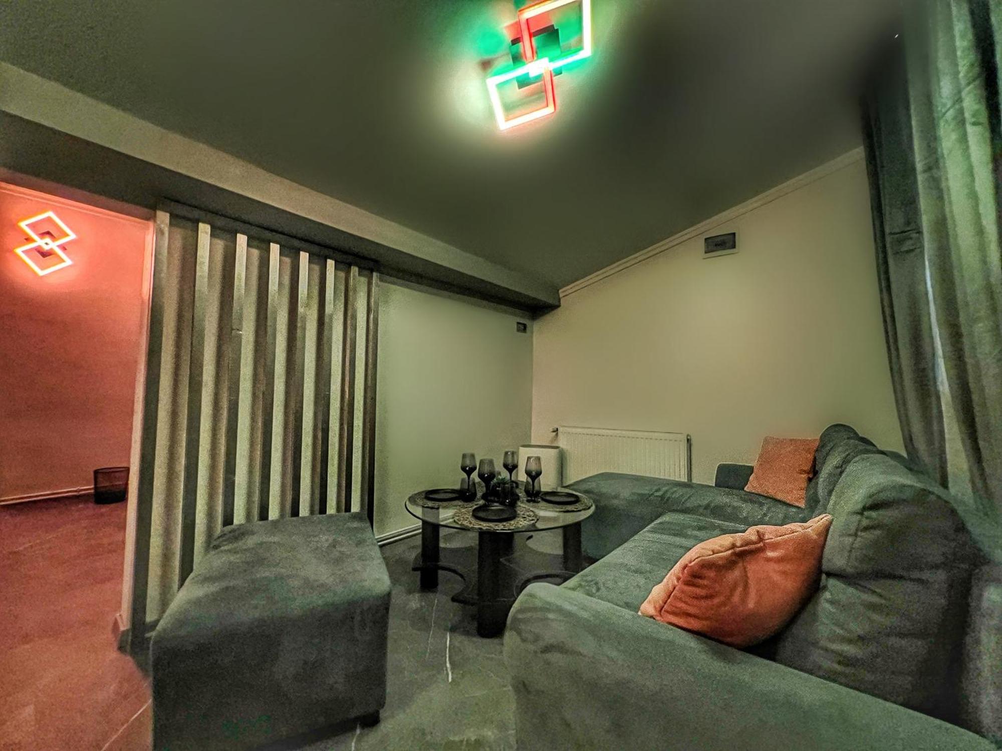 Luxor - Jacuzzi&Cozy Apartments Sibiu Extérieur photo