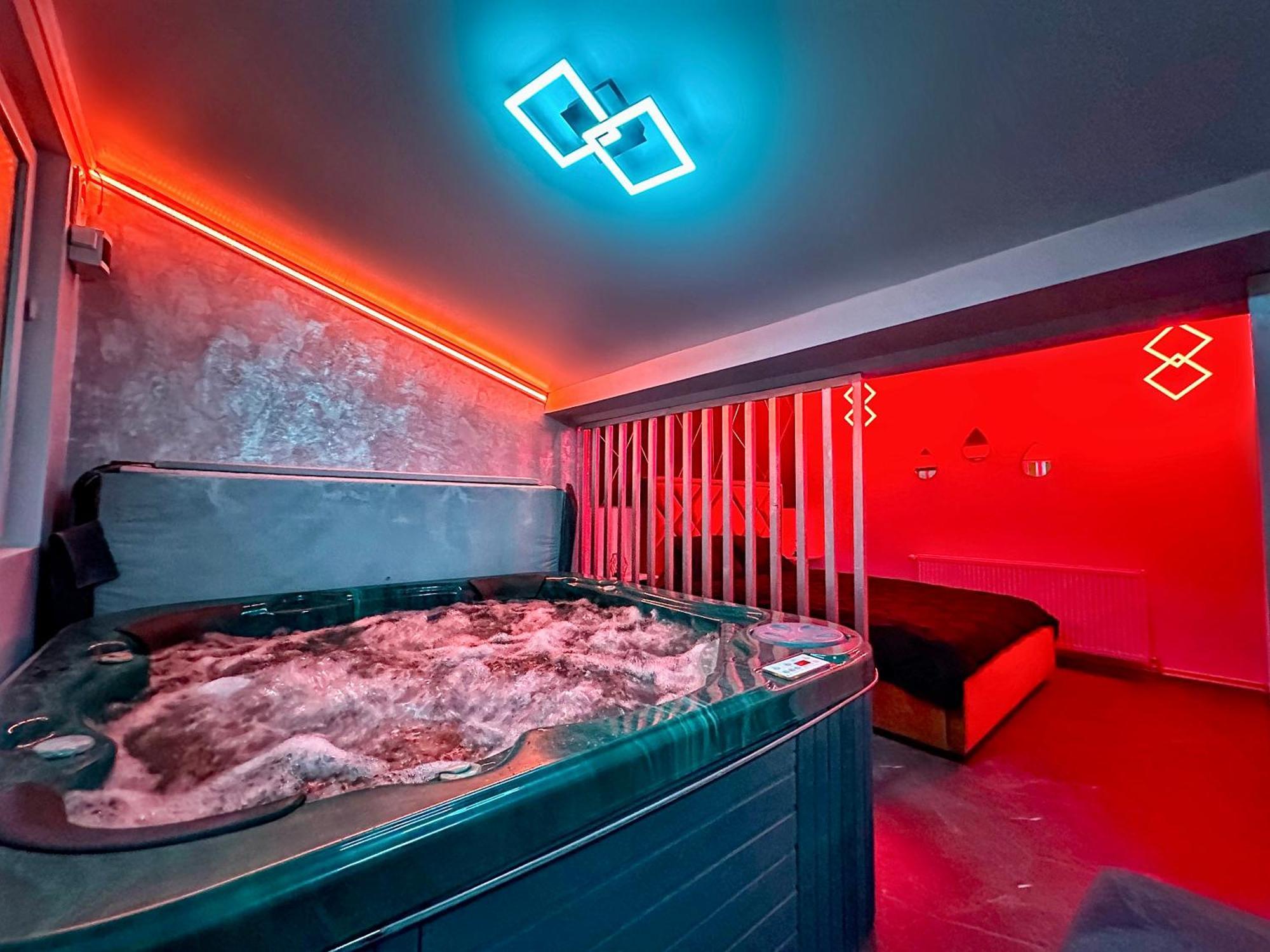 Luxor - Jacuzzi&Cozy Apartments Sibiu Extérieur photo